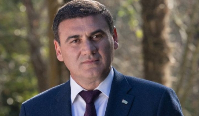 Министр туризма Республики Абхазия Астамур Логуа поздравил вице-президента Республики Абхазия Беслана Бигвава с днём рождения.