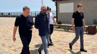 Министр туризма Астамур Логуа и и.о замминистра Дмитрий Зантария в преддверии курортного сезона посетили Очамчырский и Ткуарчалский районы с рабочей поездкой